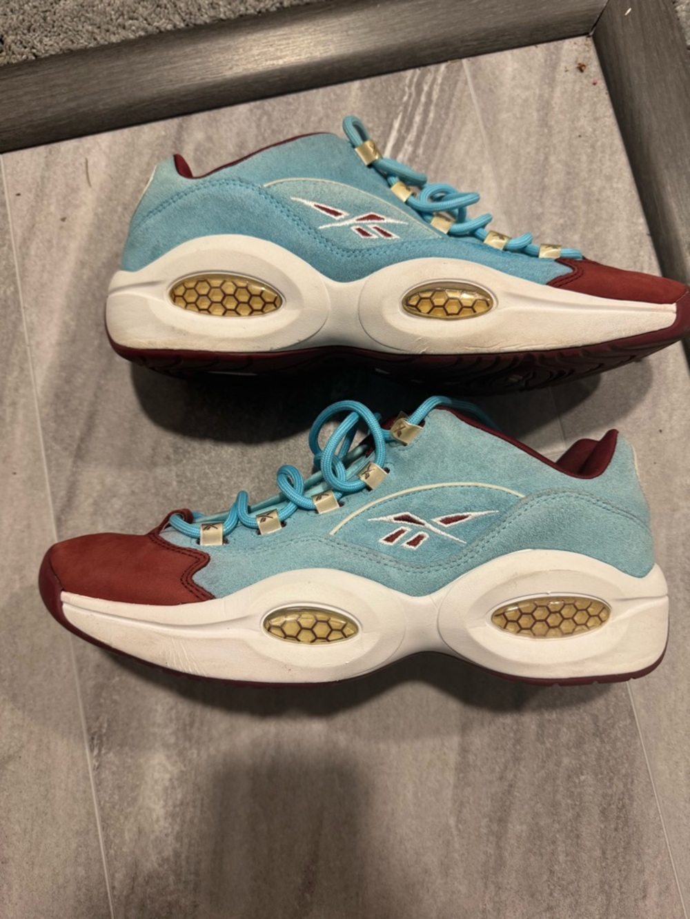 Reebok question low mid Phillies size 11 - Picture 4 of 11